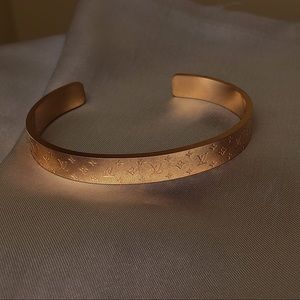 LV Adjustable Embossed Logo Cuff Bracelet | Rose Gold